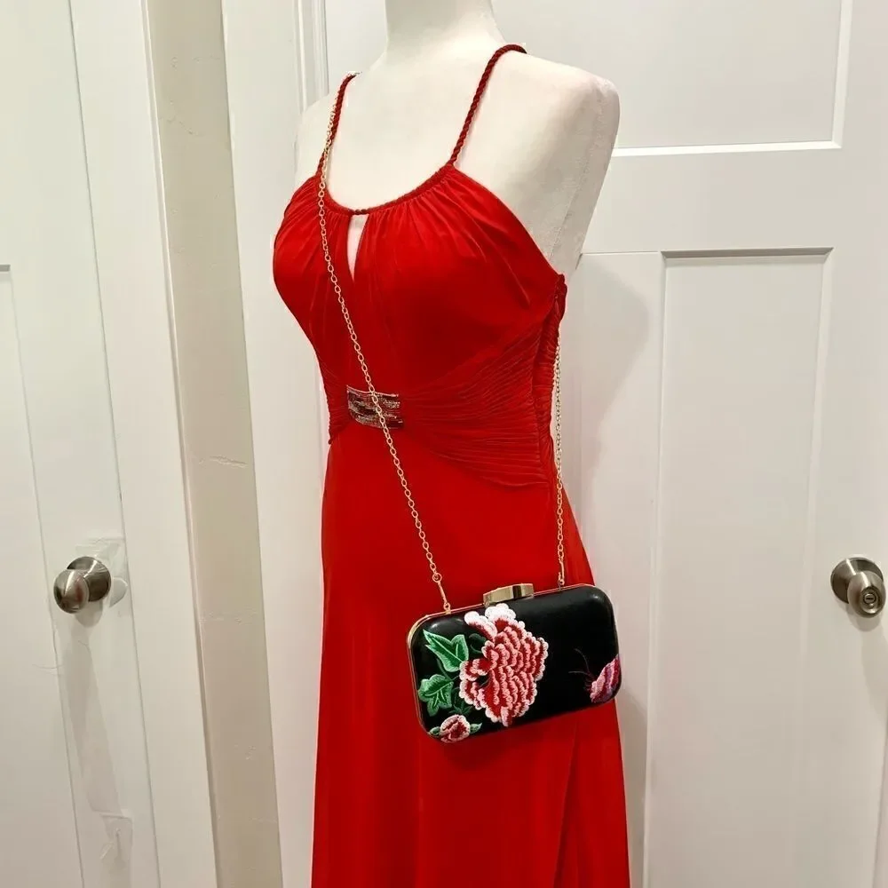 Vintage style floral embroidery boxy clutch